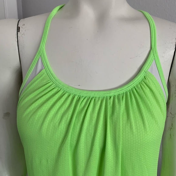 Lululemon athletics size 4❤️🍀❤️🍀 - Picture 3 of 6